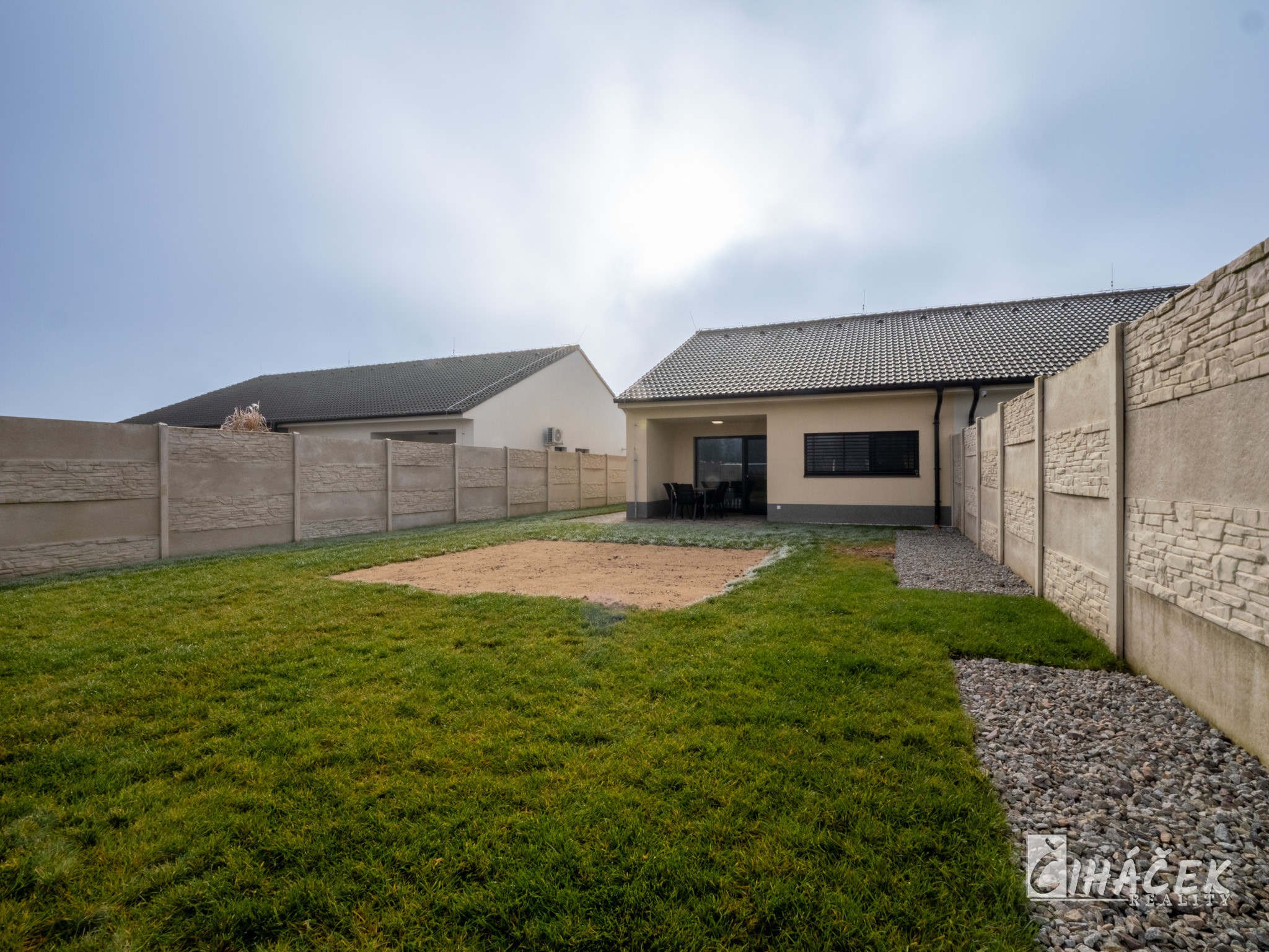 prodej_domu_3kk_hevlin_33