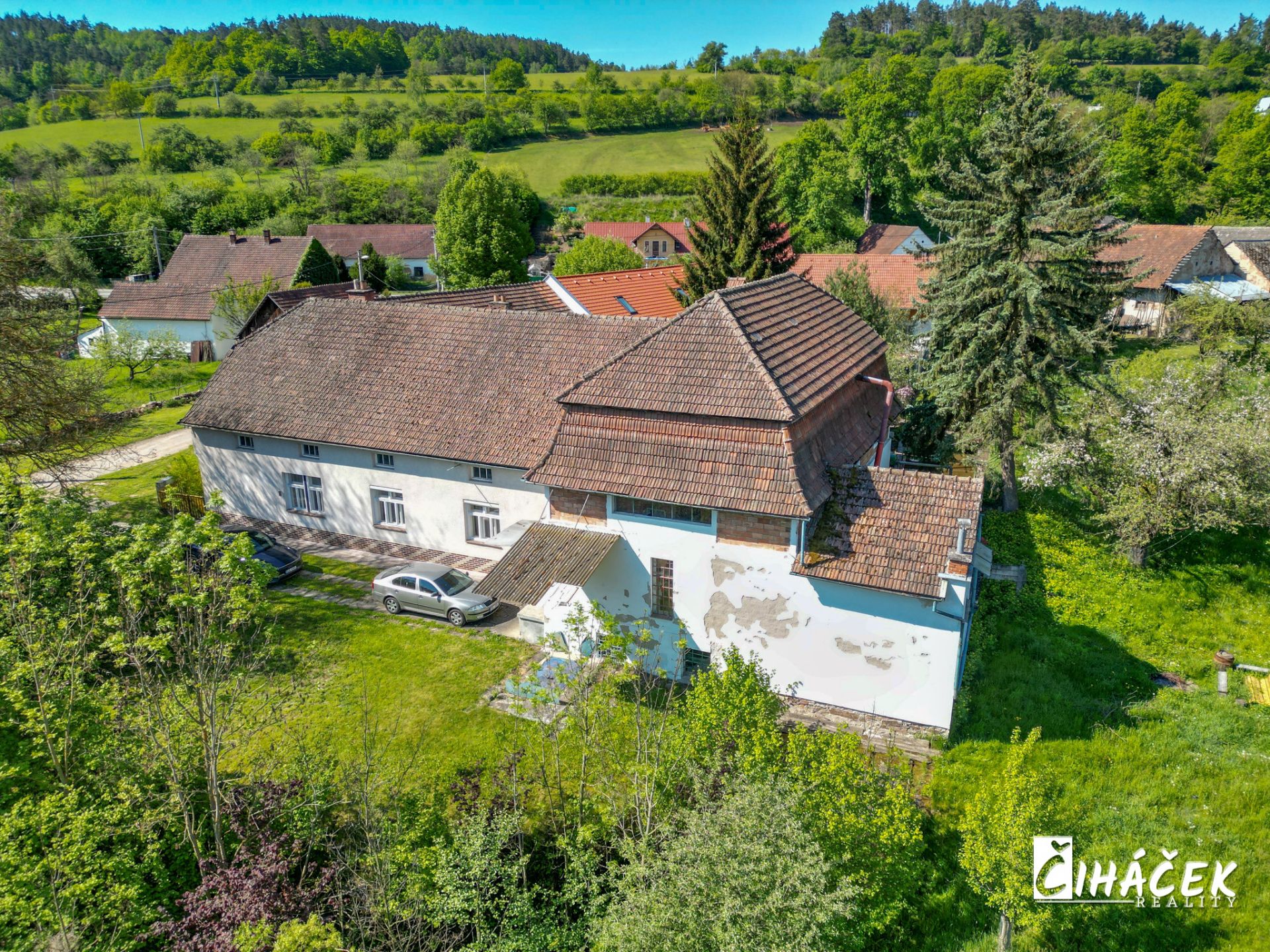 Prodej_mlyna_Ujezd_u_Tisnova_-_dron_13