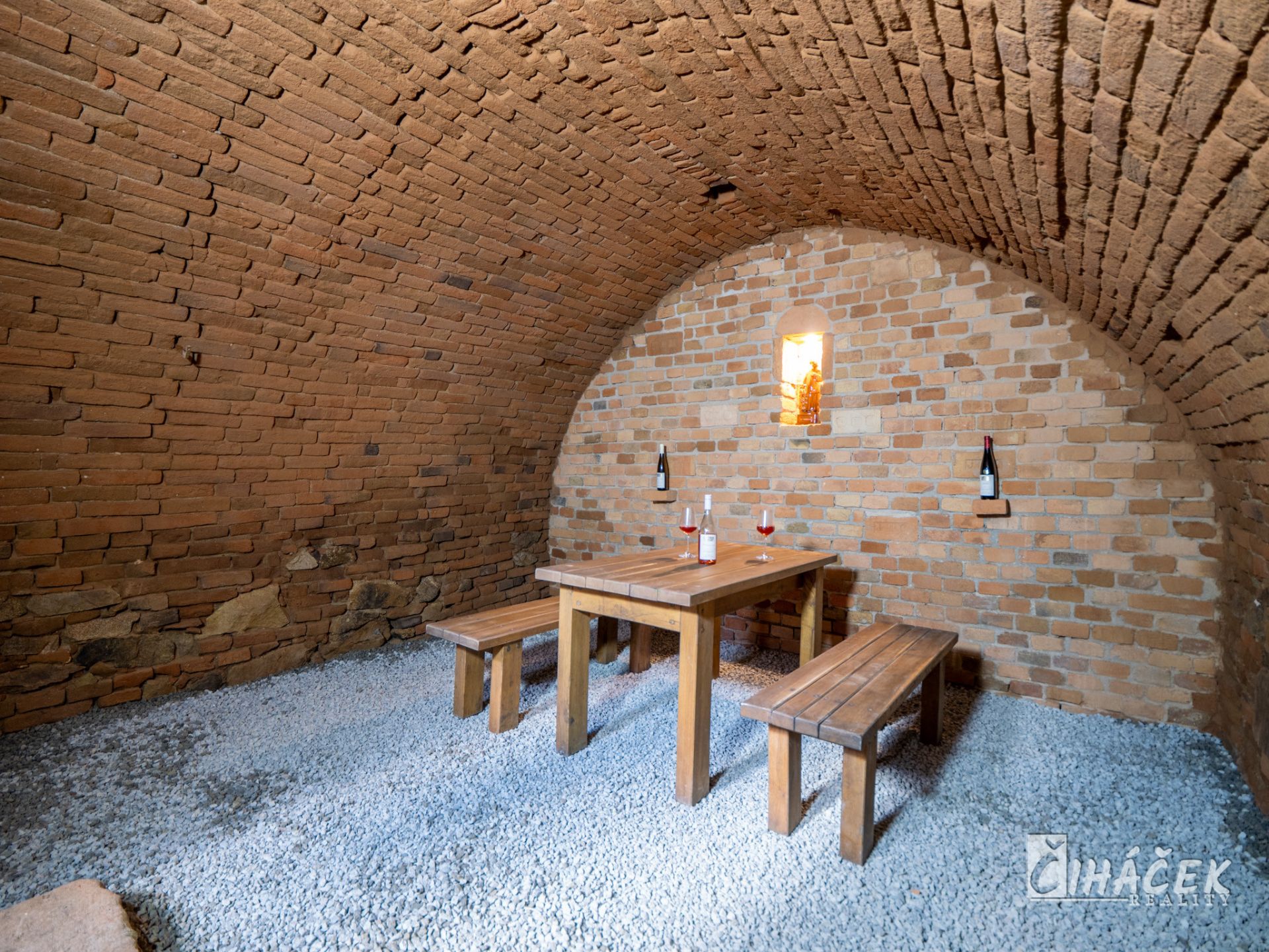 prodej_rd_jezerany_cihacek_reality_38